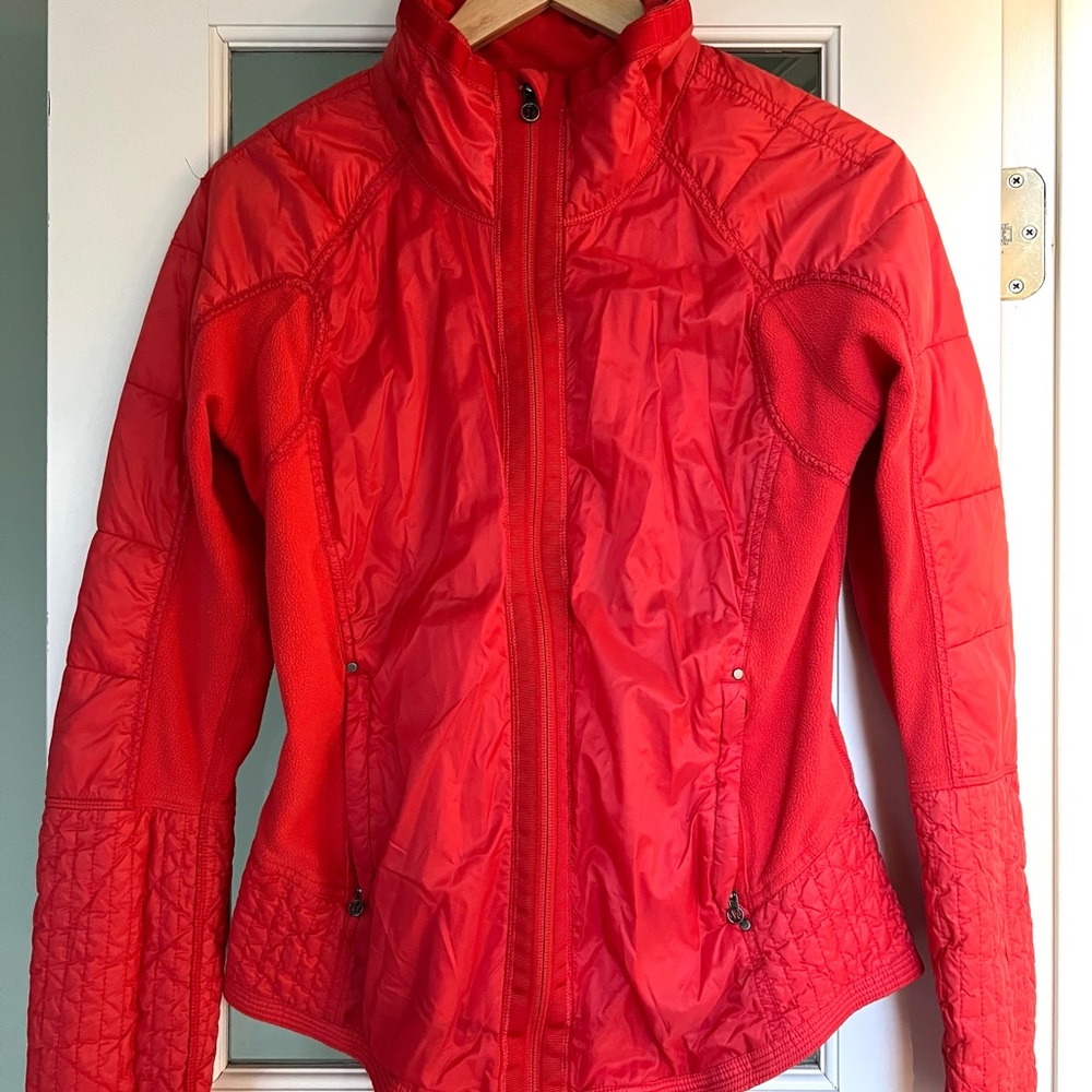 Lululemon Red Quilted Running Jacket - Picture 3 of 5
